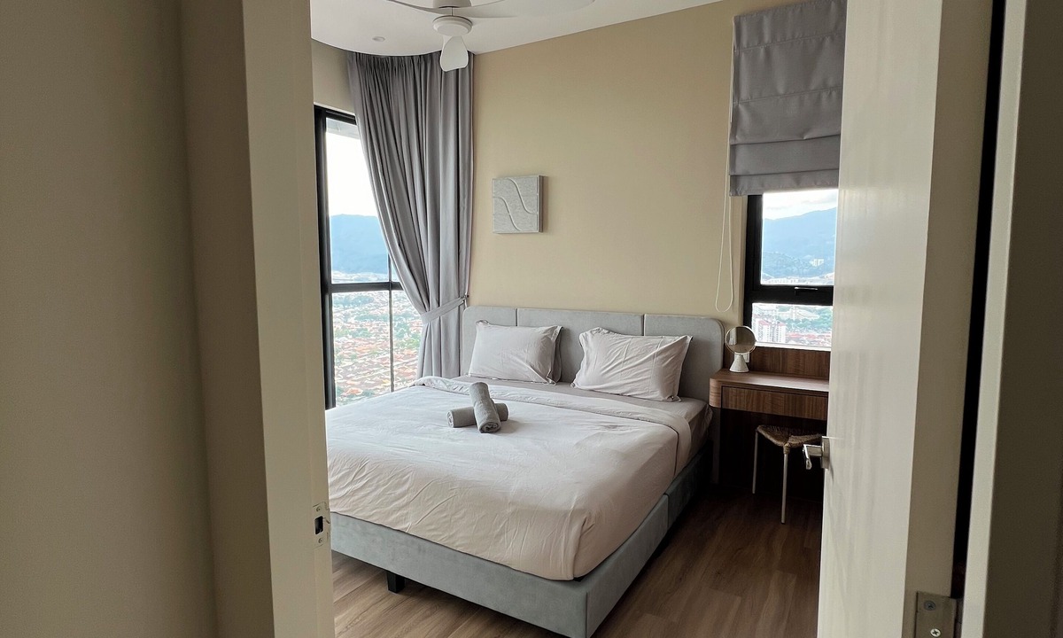George Town Condo | Urban Suites Sky-High 3BR Retreat-Breathtaking Penang Bridge & City Views