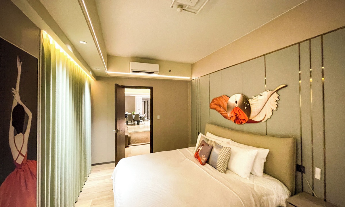 Tambo Apartment | Luxurious 4-bedroom with Sunset & Pool View across Okada Manila Bay near Airport