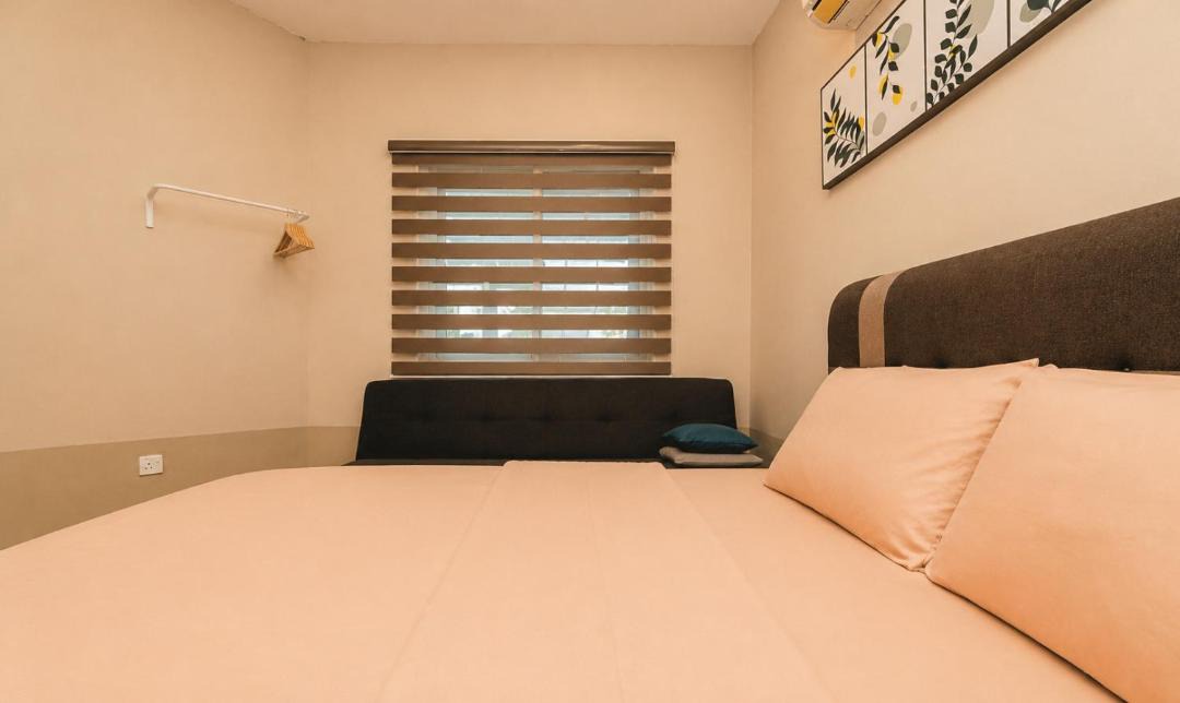 Batu Pahat Villa | Batu Pahat Santalia Villa 4BR 12pax Private Pool by Our Stay