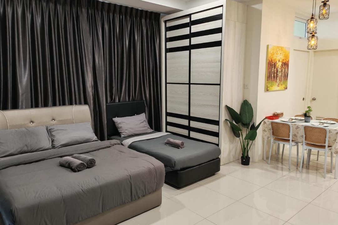 Kuching Apartment | Kuching City Center Riverine Apartment With Balcony and Nice View