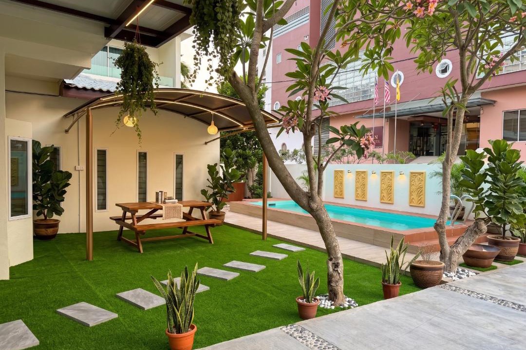 Kampung Bahasa Kapor House | Ocean Villa Retreat With BBQ & Jacuzzi Nights