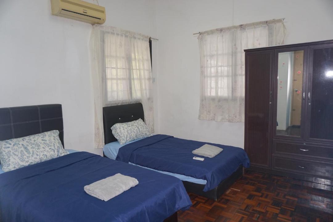 Miri House | Riam CosyNest Near Miri Airport
