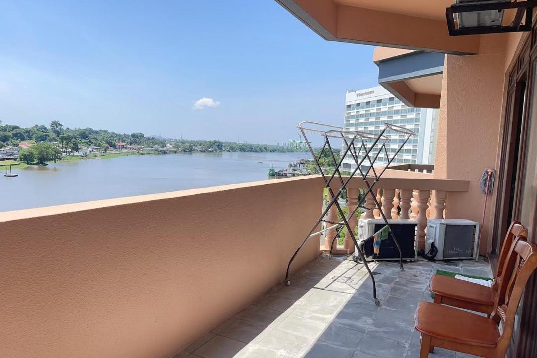 Kampung Surabaya Apartment | Riverbank Suites Apartment Level 5