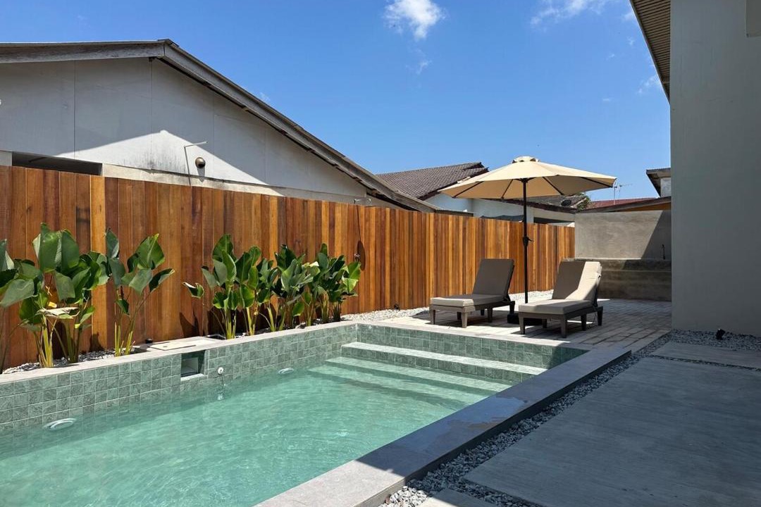 Kampung Aur Villa | Senara Villa - Nearby the beach