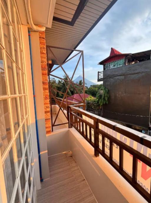 Legazpi Apartment | Balay by JMB