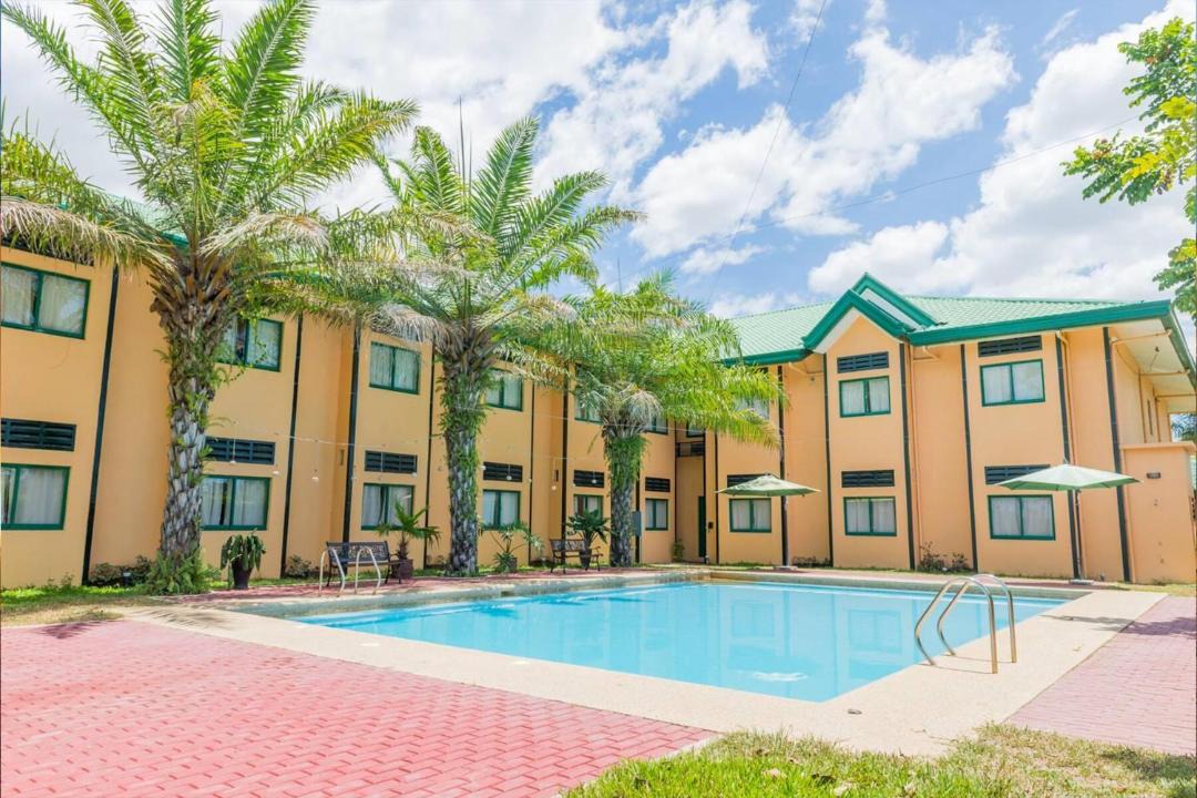 Cabanatuan Hotel | Microtel by Wyndham Cabanatuan