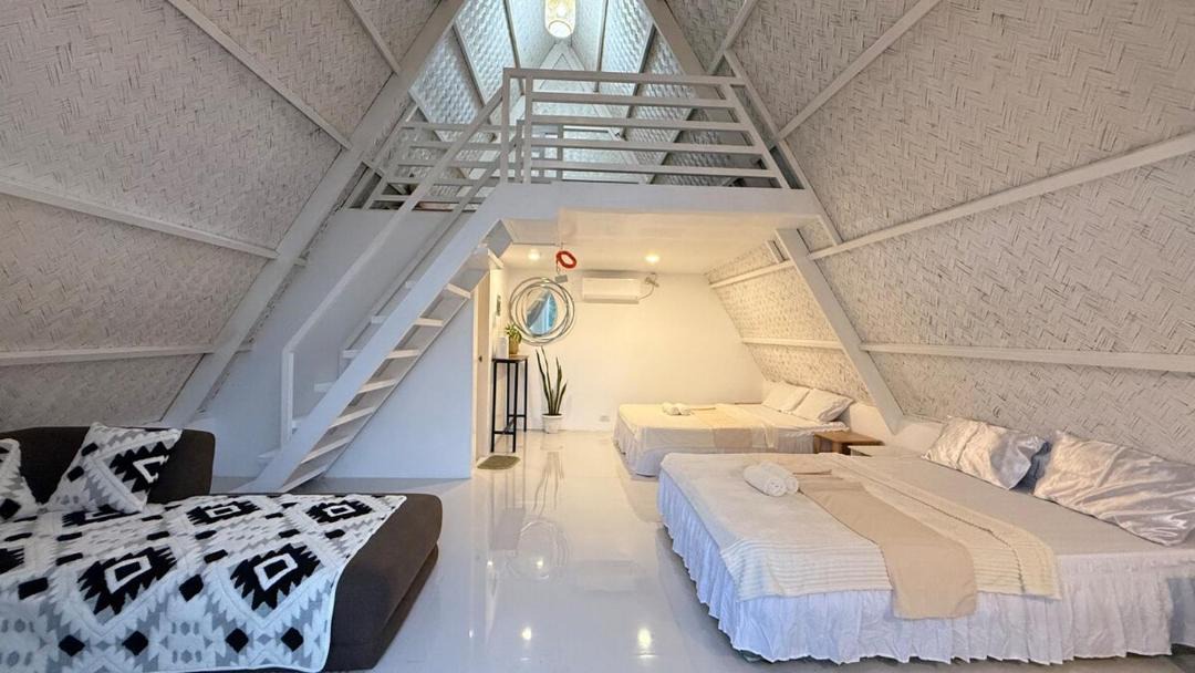 Coron Villa | Cabin Mattias
