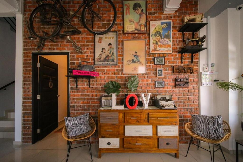 Bayan Lepas Bed & Breakfast | The Best Hotel in Bayan Lepas - THE LOV PENANG
