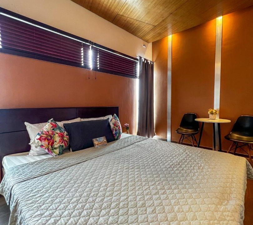 Tagaytay Hotel | The Hermitage Tagaytay-Executive room