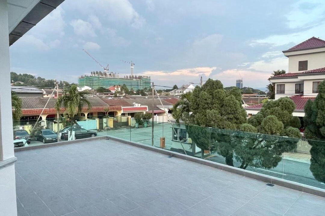 Sri Petaling Villa | Entire corner SEMI-D BBQ and K ROOM