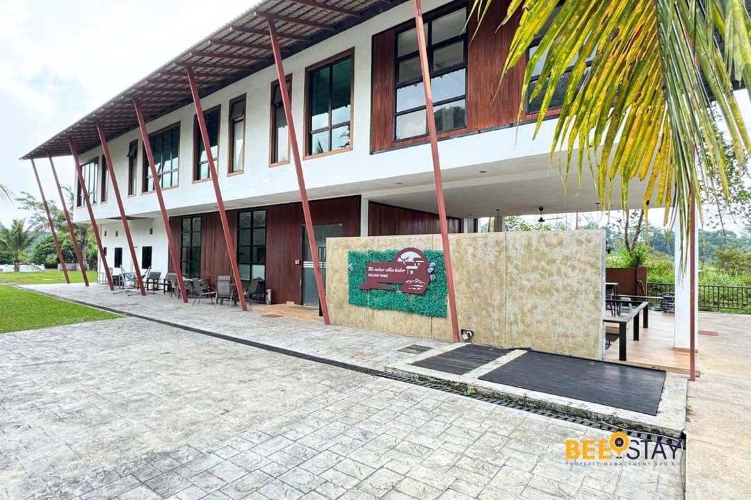 Kampong Pulau Kandis Villa | Cedar Villa Bidor Beestay BBQ, Pool, Karaoke 19PAX