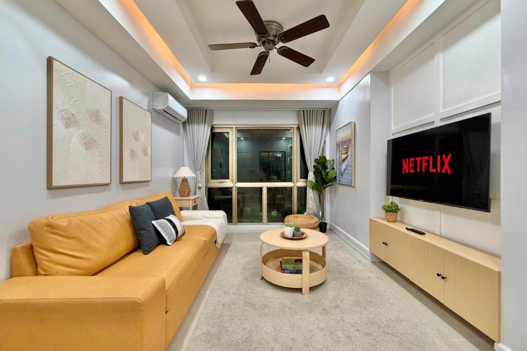 Bonifacio Global City Apartment | Premier 3BR with Fast Internet near High Street BGC
