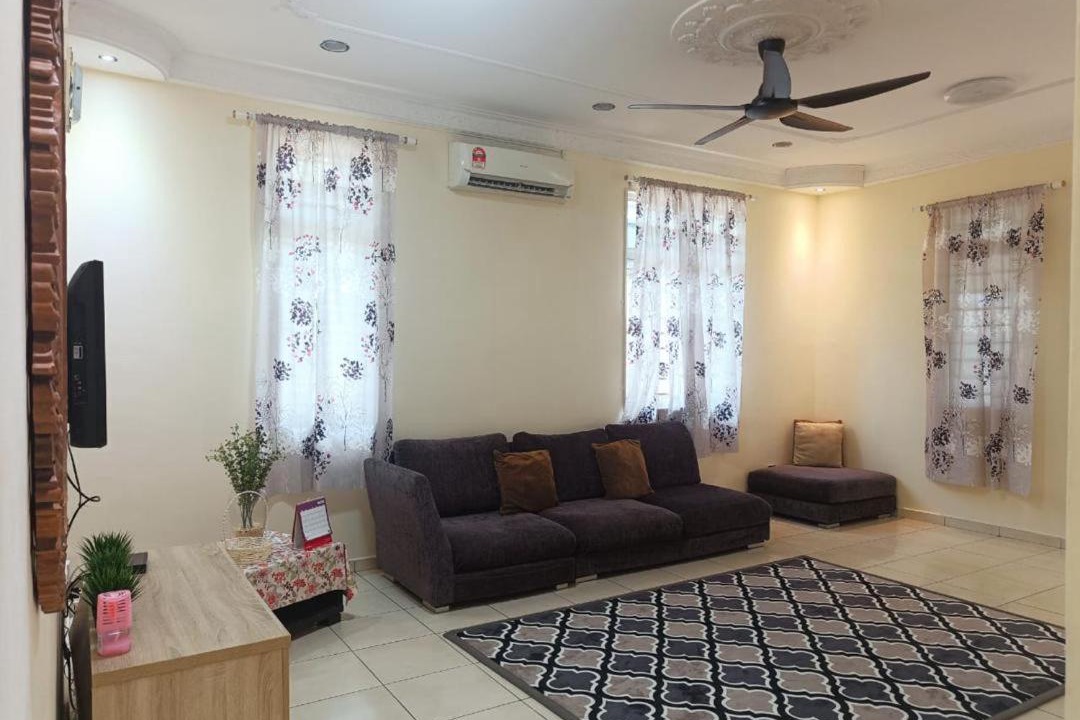 Bukit Gapam House | ROSHUS HOMESTAY MELAKA