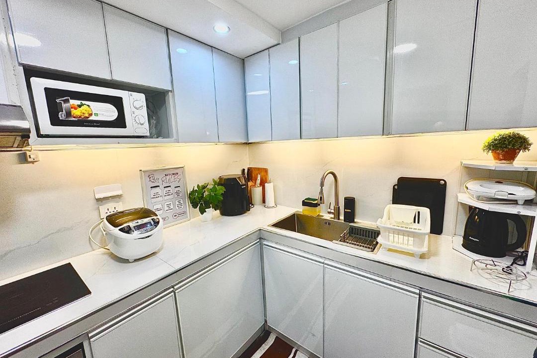 Clark Apartment | Gray Room The White Haven In Clark
