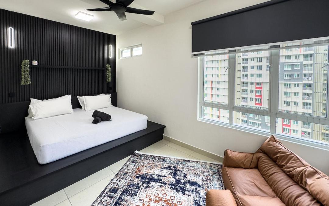 Sungai Buloh Apartment | Residensi Suasana Damai with Balcony by Airhost