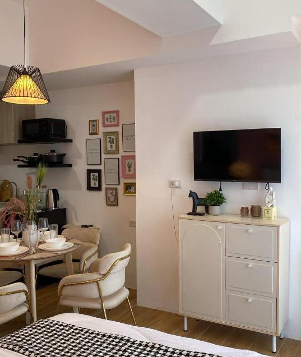 Lahug Apartment | Cozy Family Condo Suite to Near Cebu Waterfront Hotel Ayala & IT Biz Park Prime Center