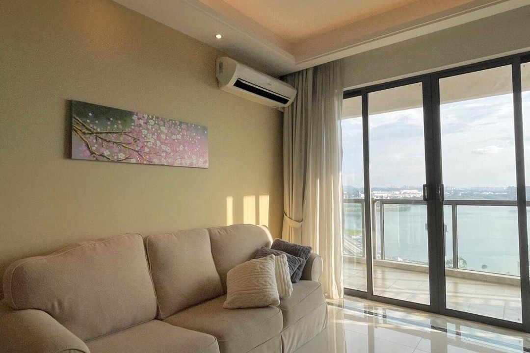 Johor Bahru Apartment | R&F SeaView Rare Bathtub 3BR Hotel Feel 4-10pax