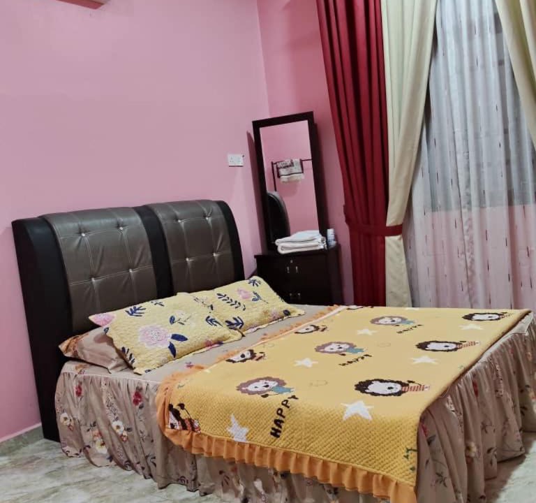 Kampung Gong Kempas House | Cikgu CTZ Homestay A