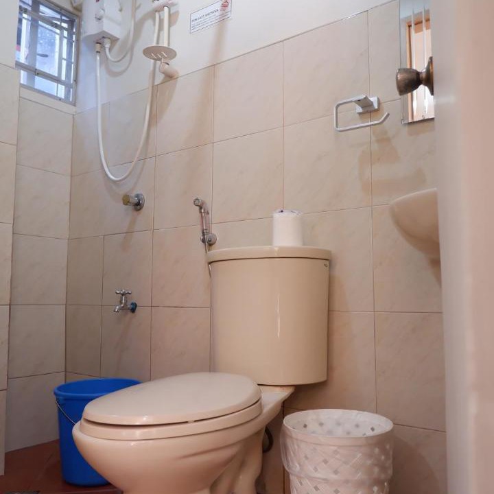 Tacloban Bed & Breakfast | RQS Hostel