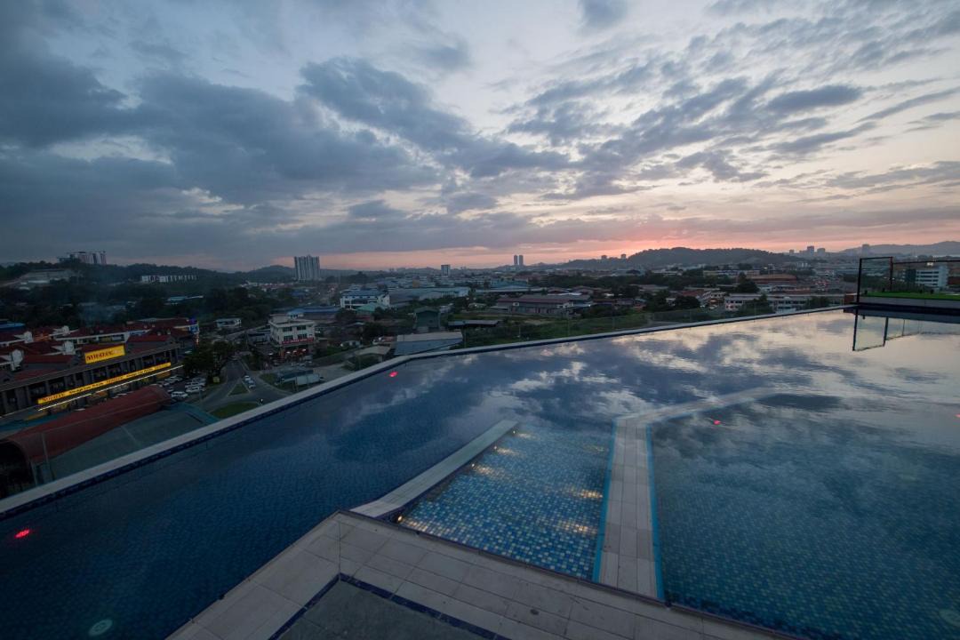 Inanam Hotel | Grand InHotel Kota Kinabalu