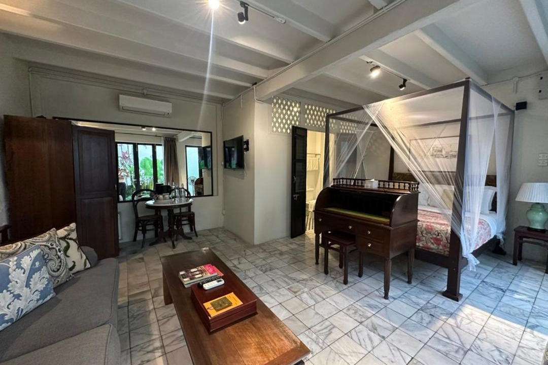 Chinatown Hotel | Muntri Mews
