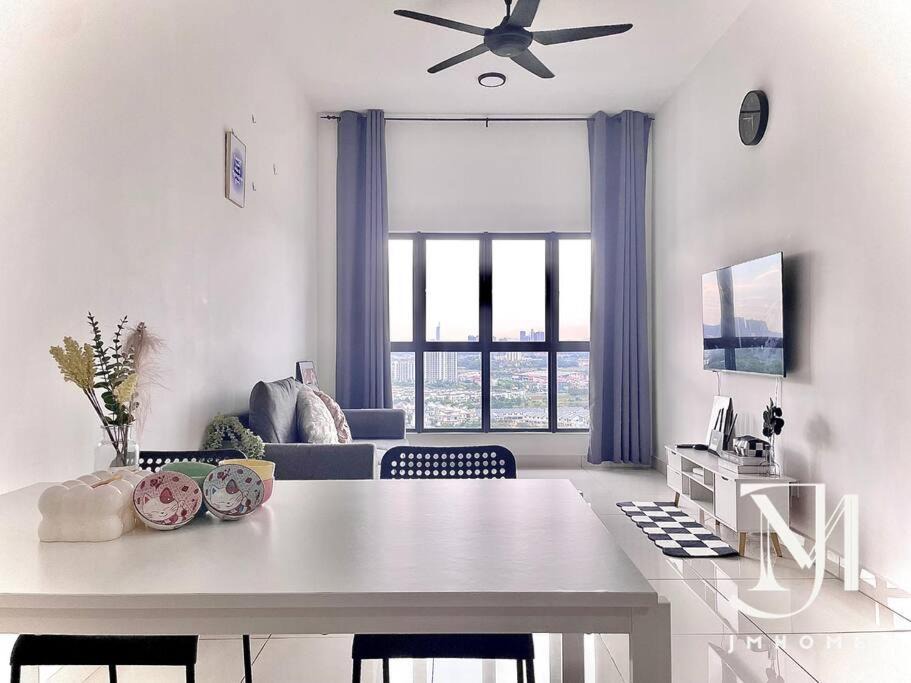 Kampung Bukit Dukong Apartment | Trader Garden Couple Suite High Floor #31