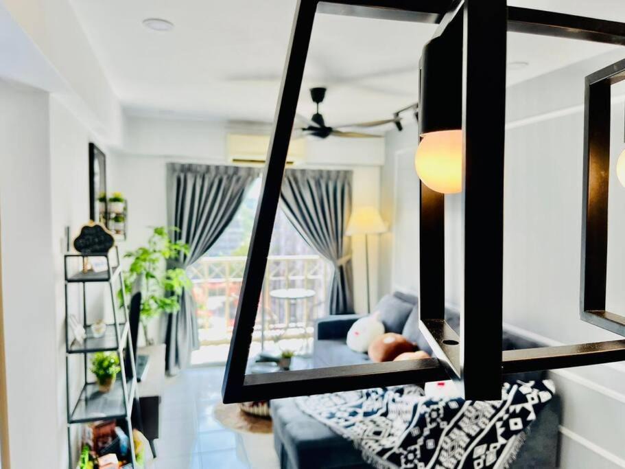 Bukit Jalil Apartment | 9 pax Homestay near Axiata Arena & Pavilion 2