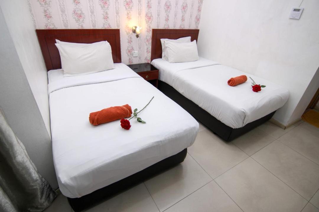 Taman Perling Hotel | Rose Cottage Hotel Taman Perling