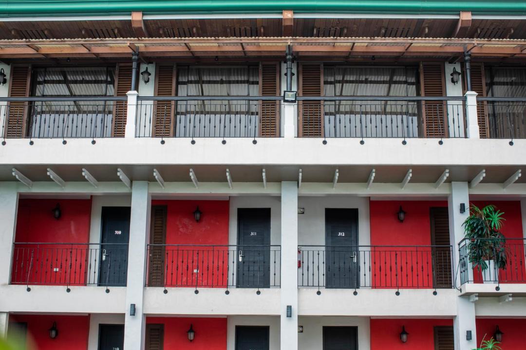 Downtown Tacloban Hotel | Rosvenil Hotel