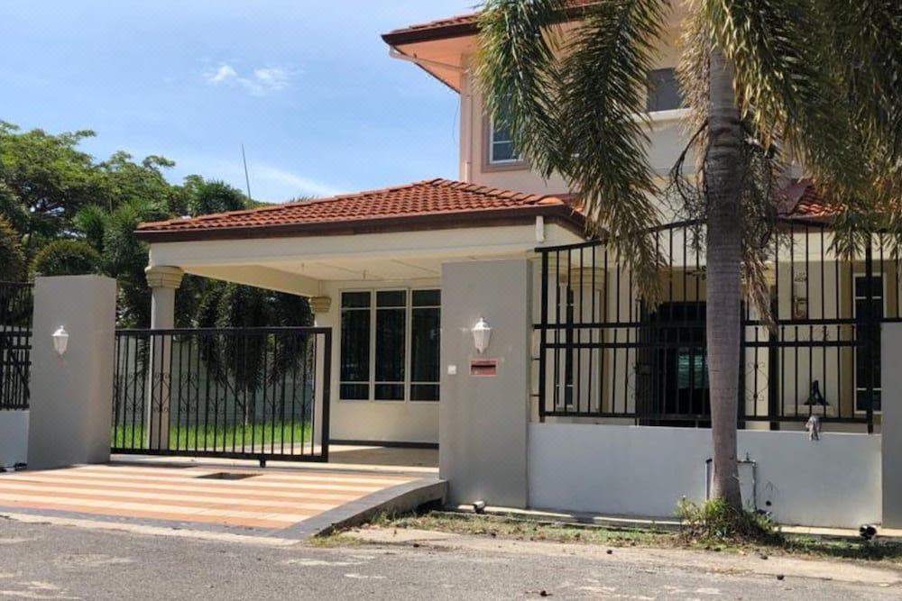 Photo of Buildings in Lutong
