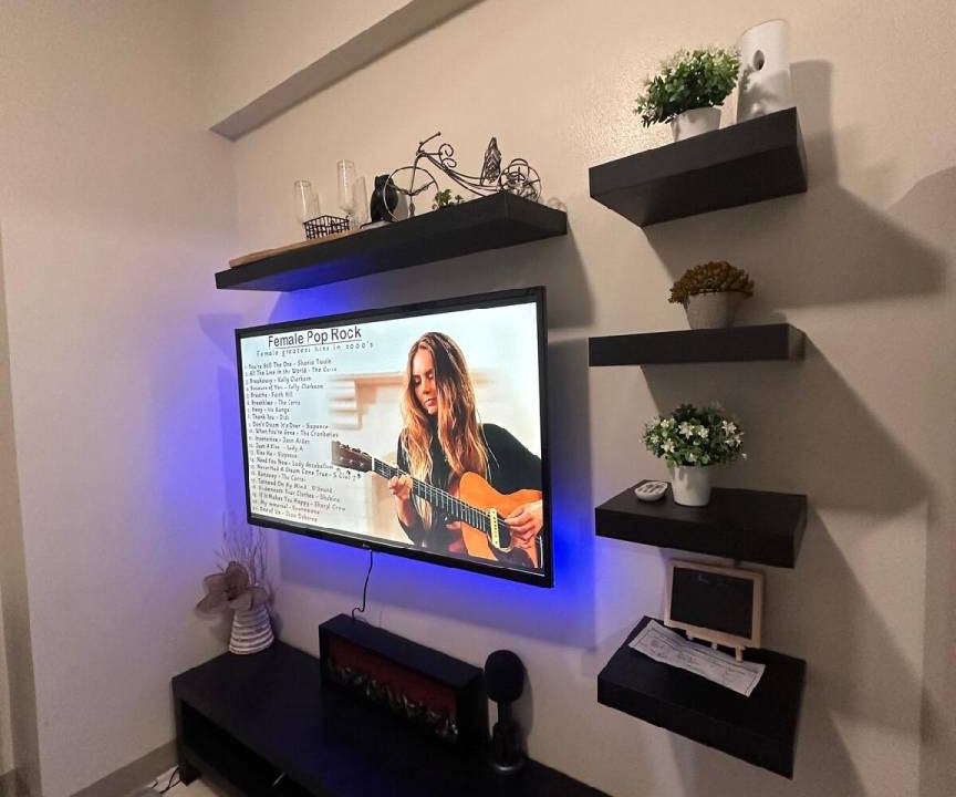 Photo of Livingroom in New Manila