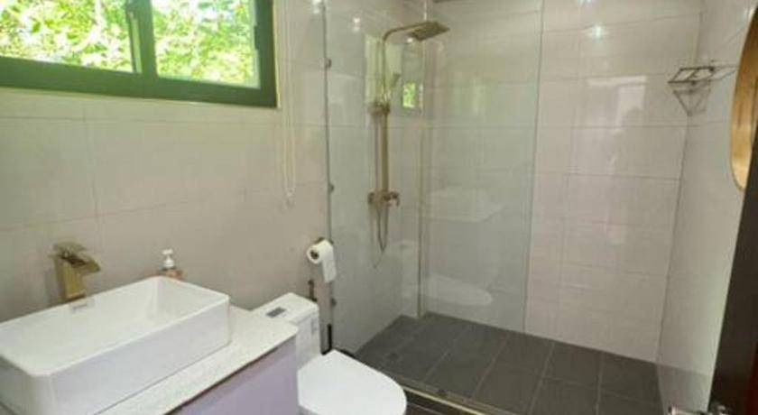 Photo of Bathroom in Pandan