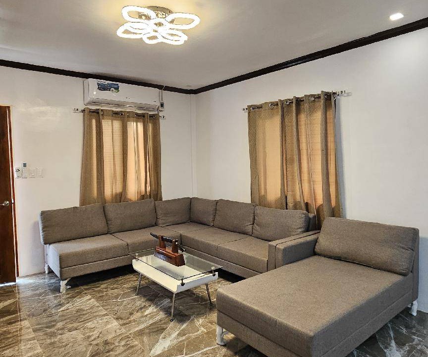 Photo of Livingroom in Basey