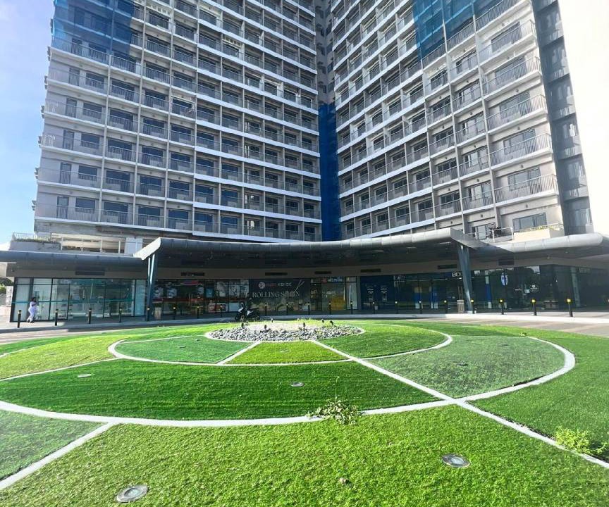 Photo of Buildings in Dasmarinas