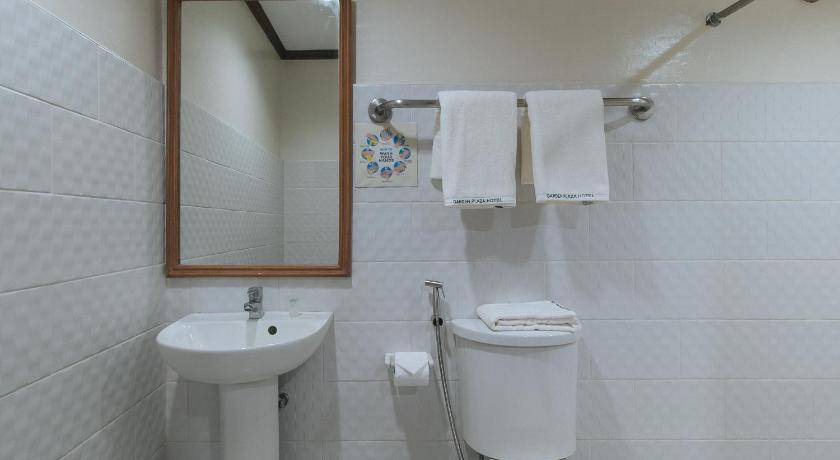 Photo of Bathroom in Paco