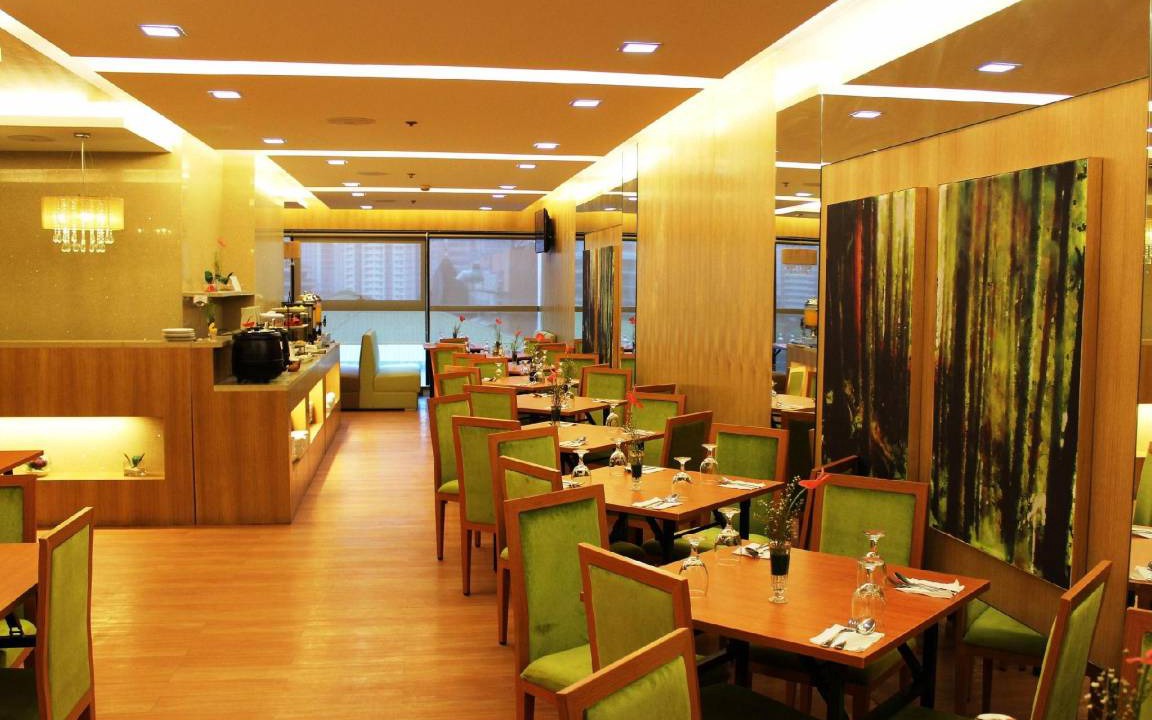 Photo of Others in Wack-Wack Greenhills