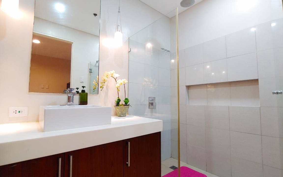 Photo of Bathroom in Metro Luzon Urban Beltway