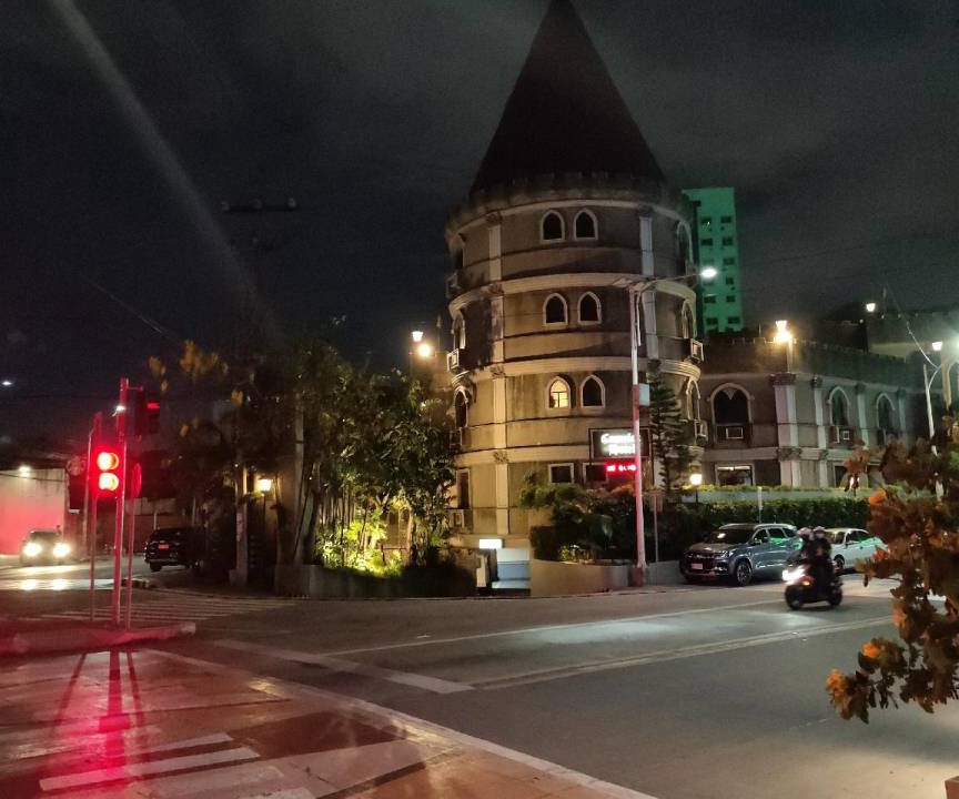 Photo of Others in South Triangle