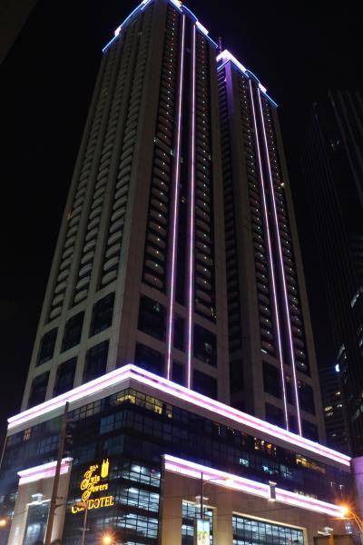 Photo of Buildings in Wack-Wack Greenhills