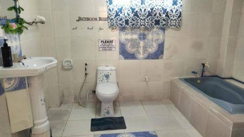 Photo of Bathroom in San Fernando