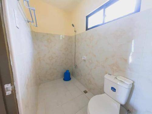 Photo of Bathroom in Larena