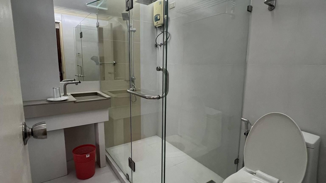 Photo of Bathroom in Poro
