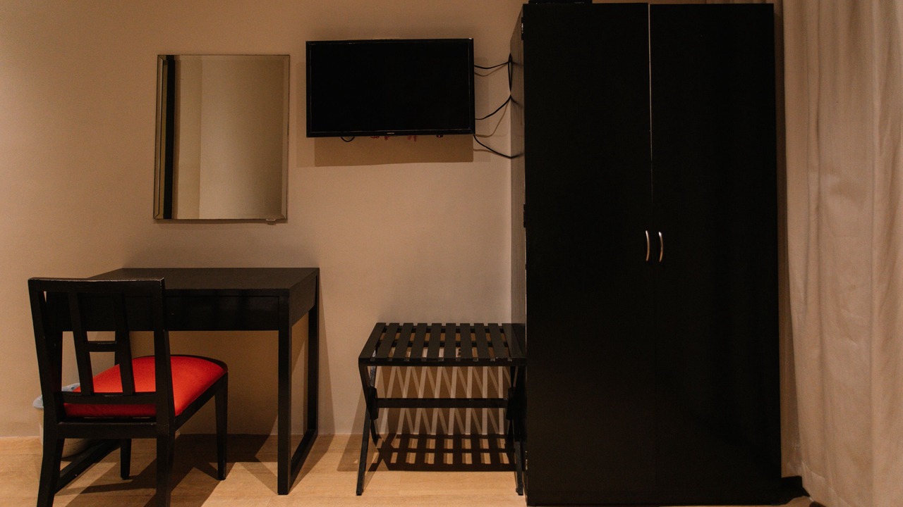 Photo of Bedroom in Capitol Site