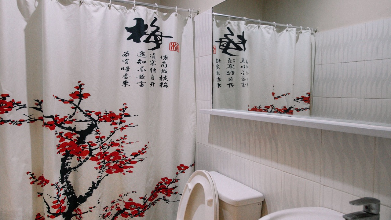 Photo of Bathroom in Capitol Site