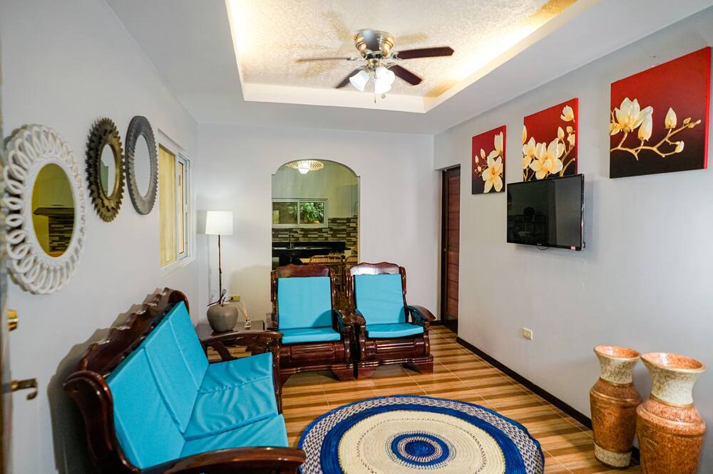 Photo of Livingroom in San Gabriel