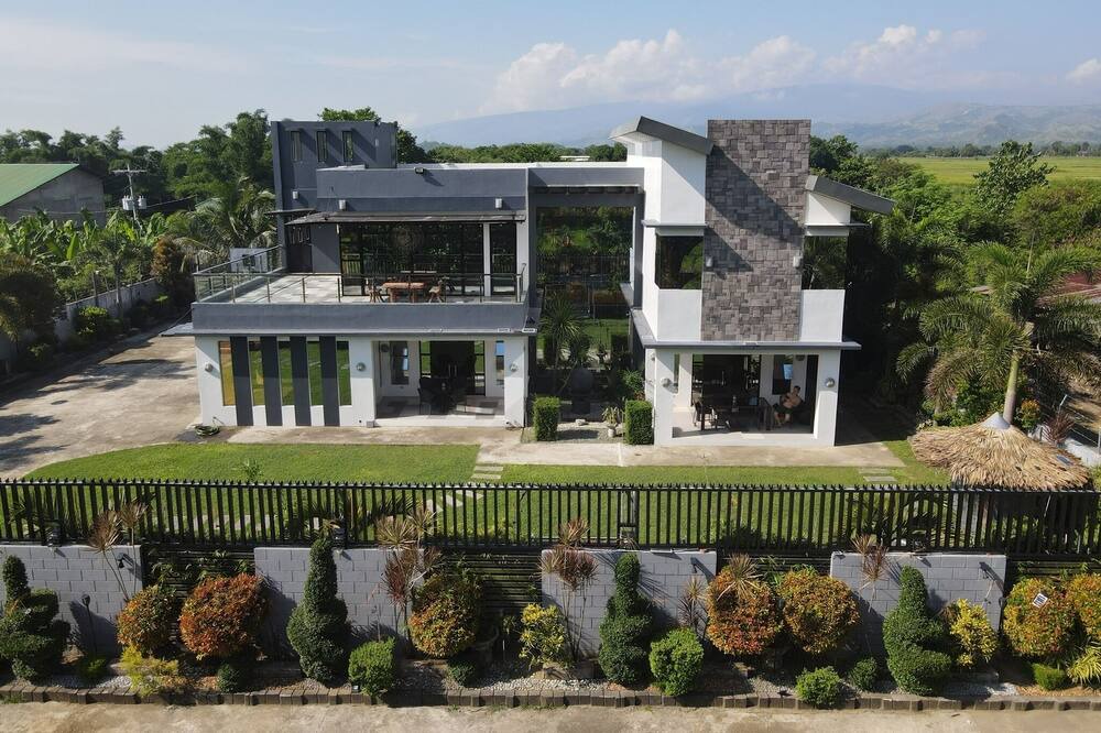 Photo of Outdoor in Aguilar