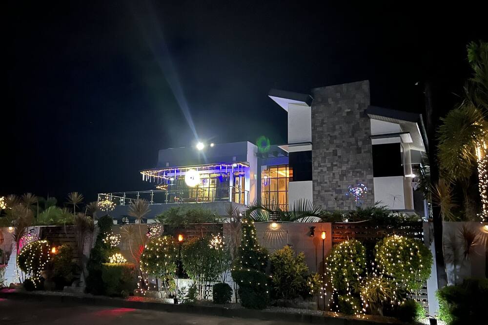 Photo of Outdoor in Aguilar