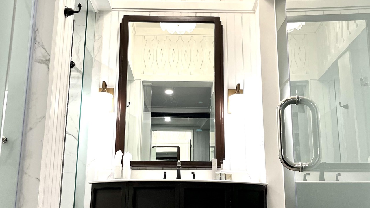 Photo of Bathroom in Calle Crisologo