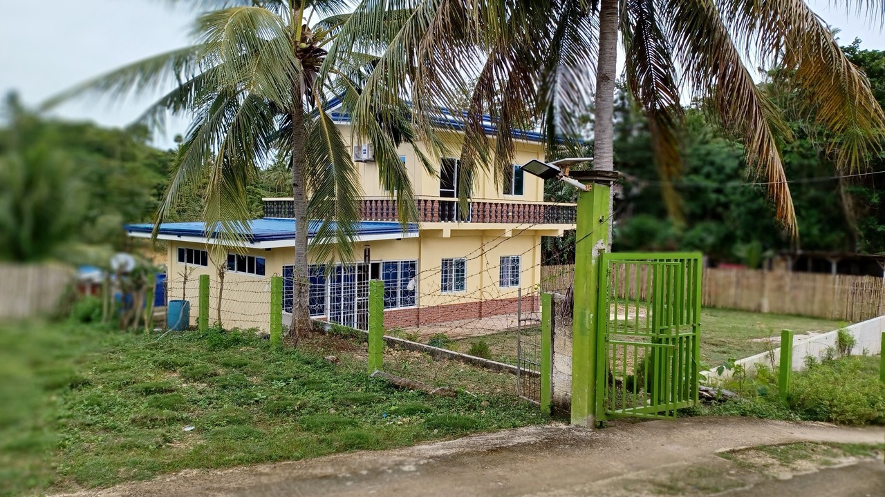 Photo of Buildings in Esperanza