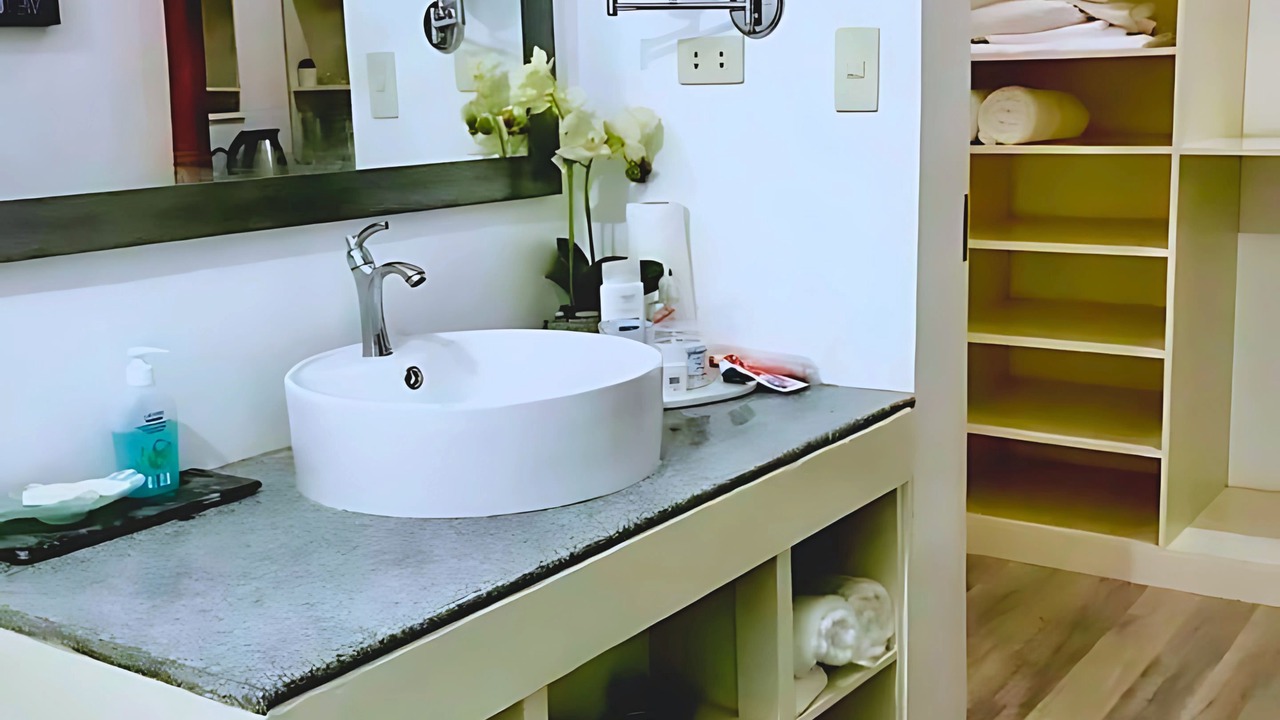 Photo of Bathroom in Perez